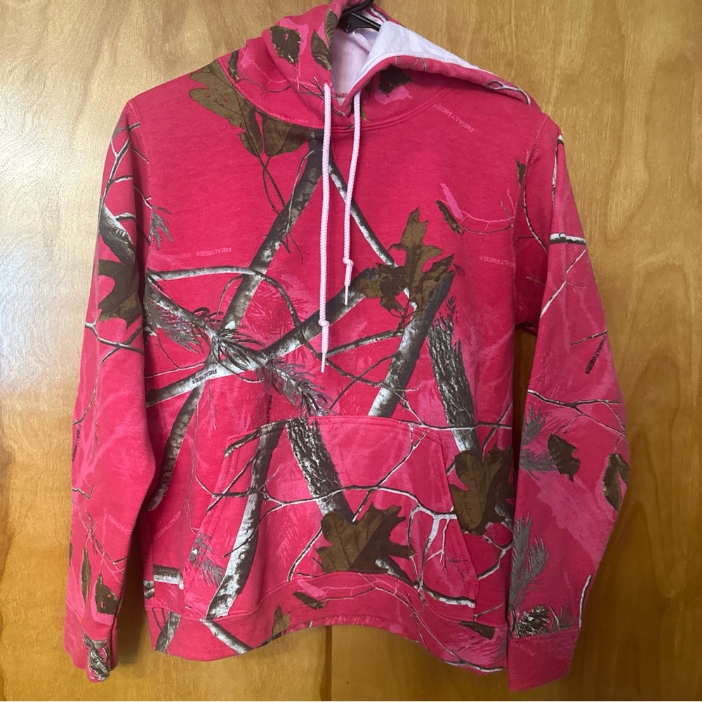 Realtree Hoodie Women’s Size S Pink Camo Hunting Outdoor Hooded Sweatshirt NWT